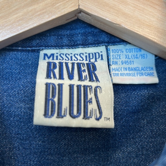 Button Down Top - Picture 2 of 4